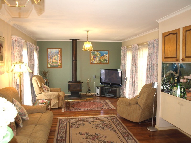 212 Manchester Road, Mooroolbark VIC 3138