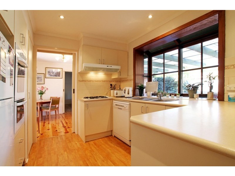 10 Middlebrook Drive, Ringwood North VIC 3134