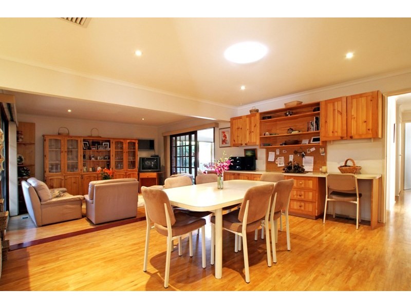 10 Middlebrook Drive, Ringwood North VIC 3134