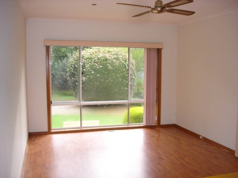 23 Selkirk Avenue, Wantirna VIC 3152