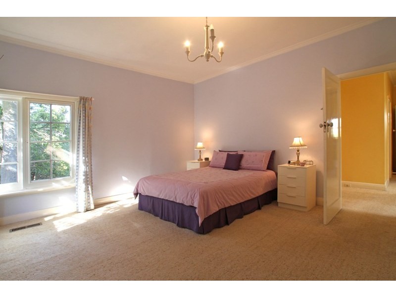 5 Morgan Avenue, Croydon VIC 3136