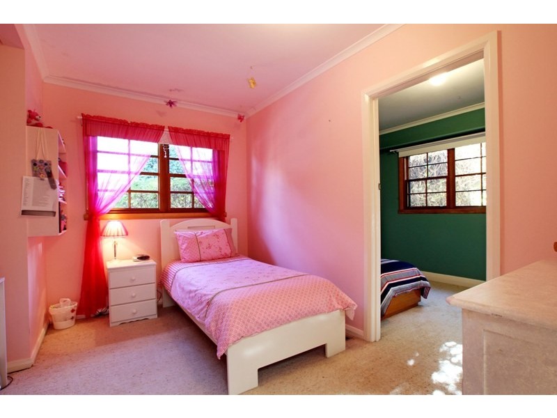 5 Morgan Avenue, Croydon VIC 3136