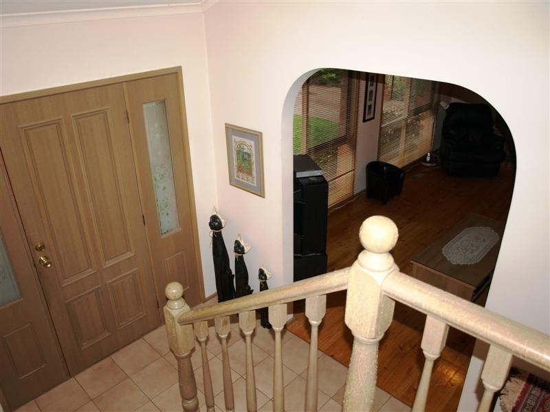 9 Camberley Rise, Ringwood North VIC 3134