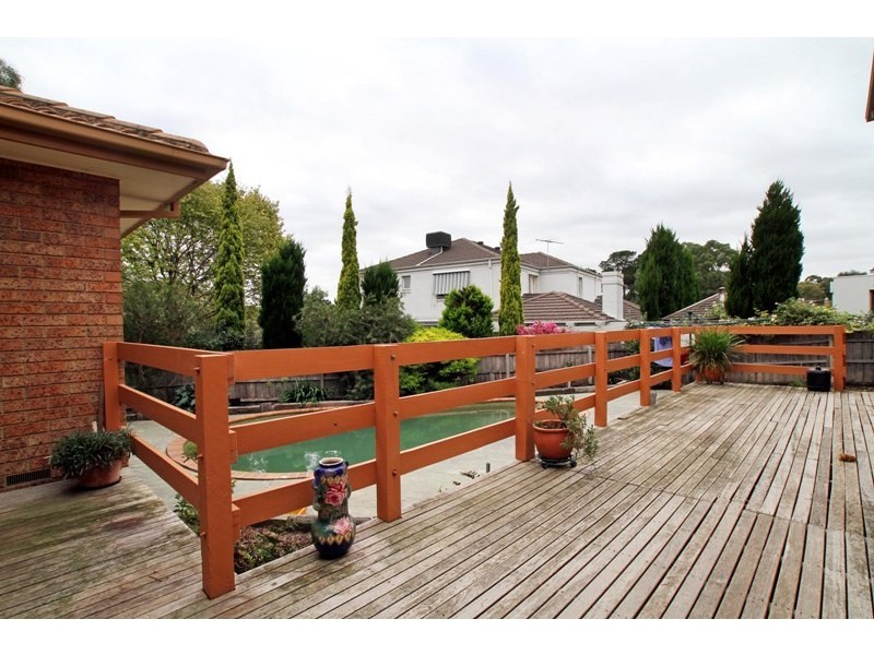 9 Camberley Rise, Ringwood North VIC 3134