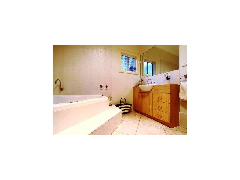 9 Viviani Crescent, Heathmont VIC 3135