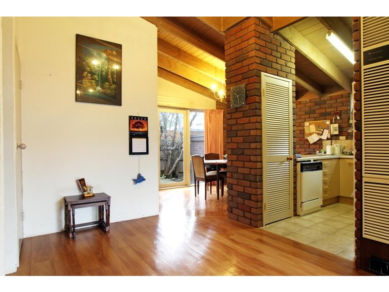 2/37 Ford Street, Ringwood VIC 3134