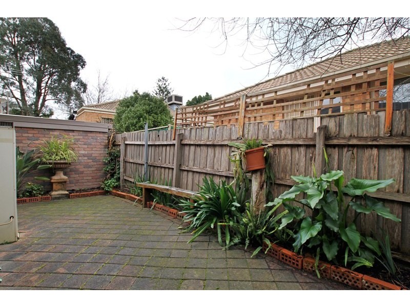 2/37 Ford Street, Ringwood VIC 3134