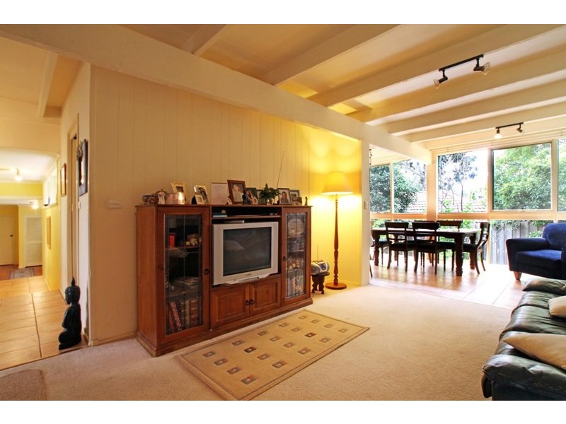 15 Golden Grove, Ringwood VIC 3134