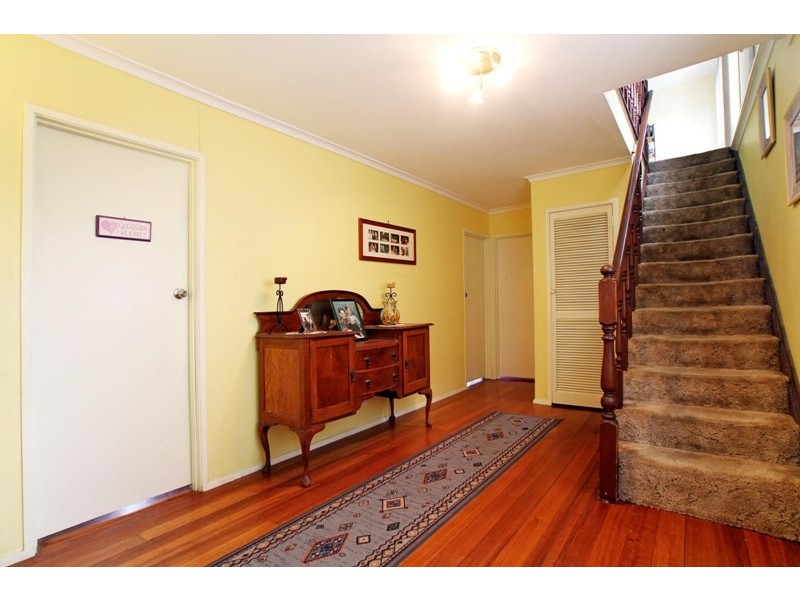 15 Golden Grove, Ringwood VIC 3134