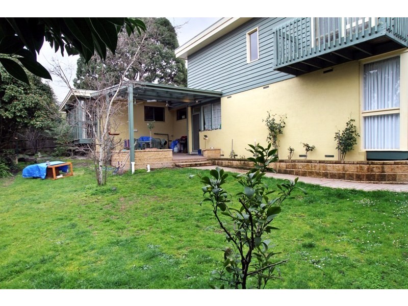 15 Golden Grove, Ringwood VIC 3134