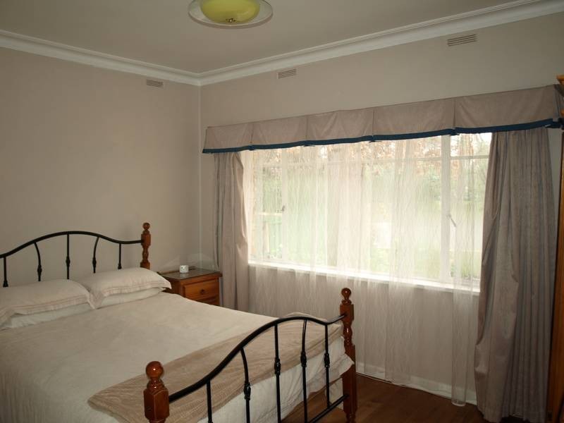 1/25 Railway Avenue, Ringwood East VIC 3135