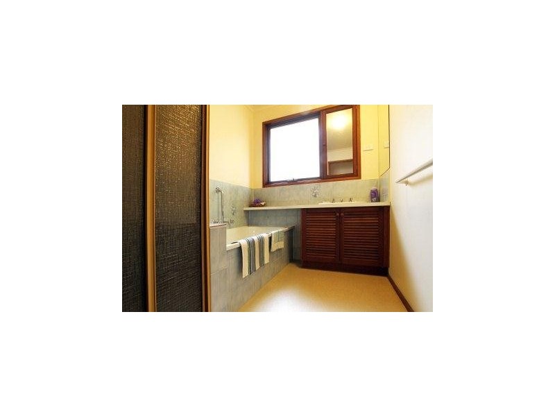 2 McMahon Court, Ringwood North VIC 3134