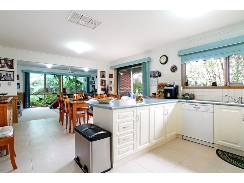162 Nangathan Way, Croydon North VIC 3136