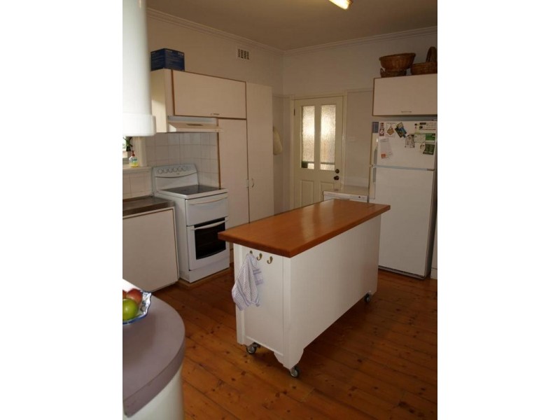 28 Beaufort Road, Croydon VIC 3136