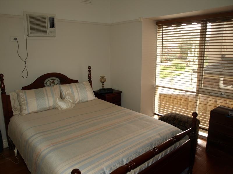 28 Beaufort Road, Croydon VIC 3136