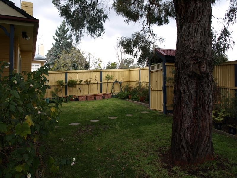 28 Beaufort Road, Croydon VIC 3136