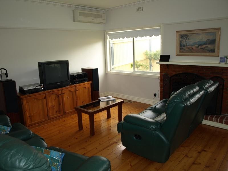 28 Beaufort Road, Croydon VIC 3136