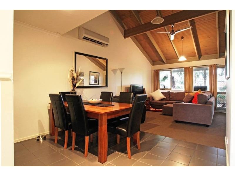 2/375 Dorset Road, Croydon VIC 3136