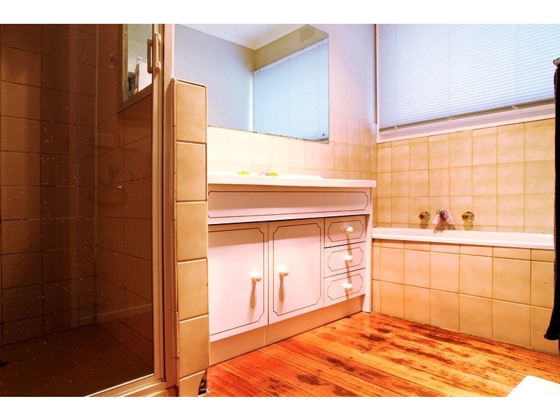 21 Hardy Crescent, Heathmont VIC 3135