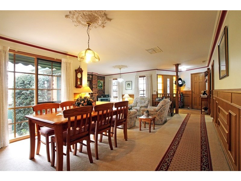 162 Nangathan Way, Croydon North VIC 3136