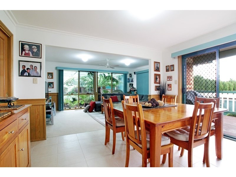 162 Nangathan Way, Croydon North VIC 3136