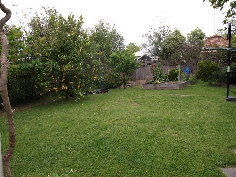 2 Scott Street, Canterbury VIC 3126