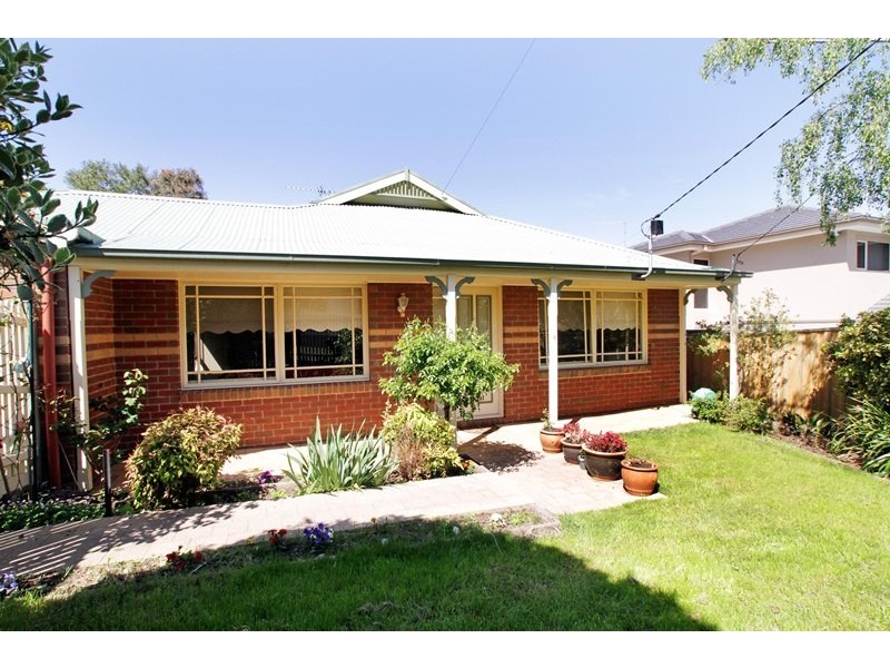 2/19 Unsworth Road, Ringwood North VIC 3134