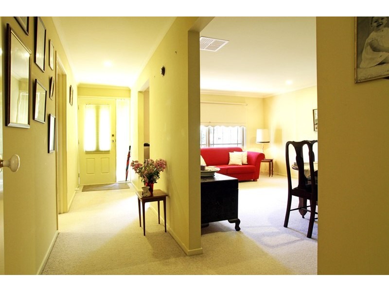 2/19 Unsworth Road, Ringwood North VIC 3134