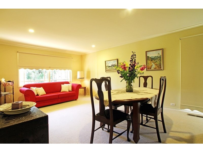 2/19 Unsworth Road, Ringwood North VIC 3134