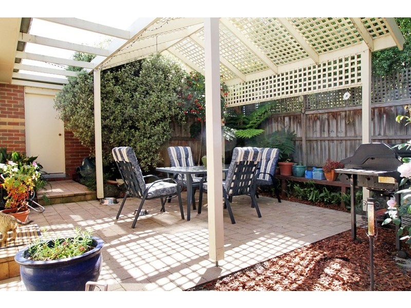 2/19 Unsworth Road, Ringwood North VIC 3134