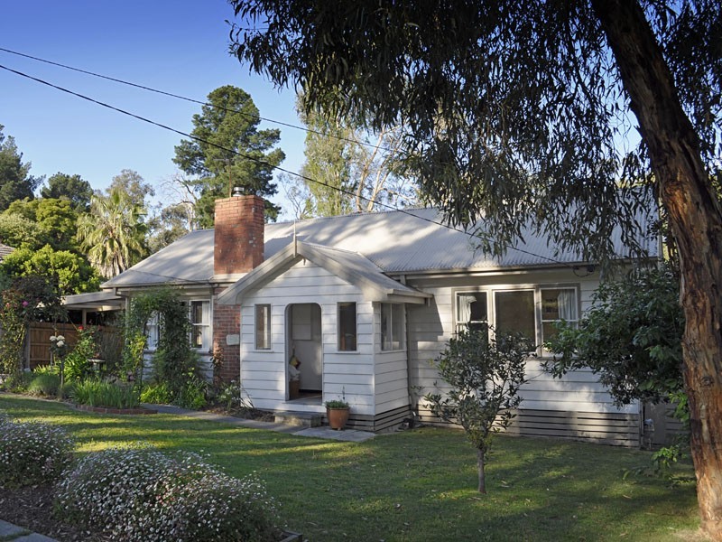 32 Oliver Street, Ringwood VIC 3134