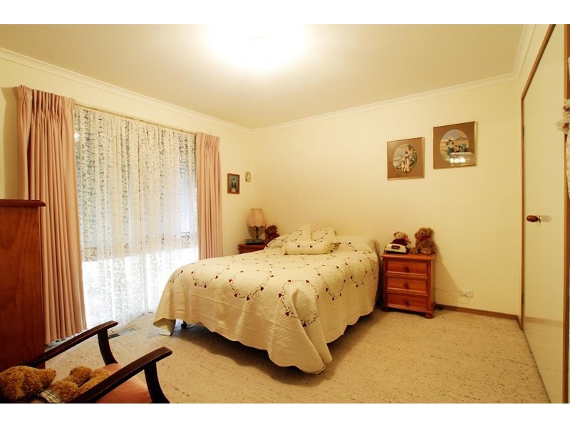 1/2 Freeman Street, Ringwood East VIC 3135