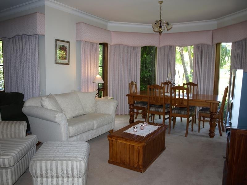 10 Wellington Park Road, Ringwood North VIC 3134