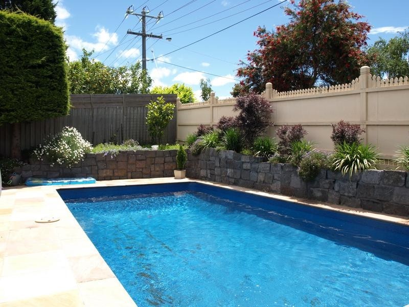 10 Wellington Park Road, Ringwood North VIC 3134