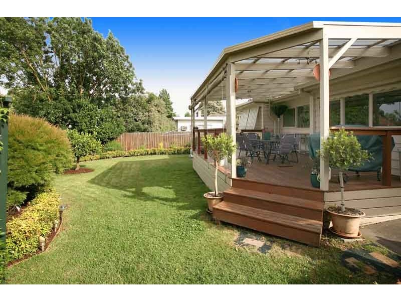 11 Carcoola Road, Ringwood East VIC 3135