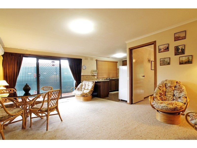 6 Ashcombe Drive, Ringwood VIC 3134