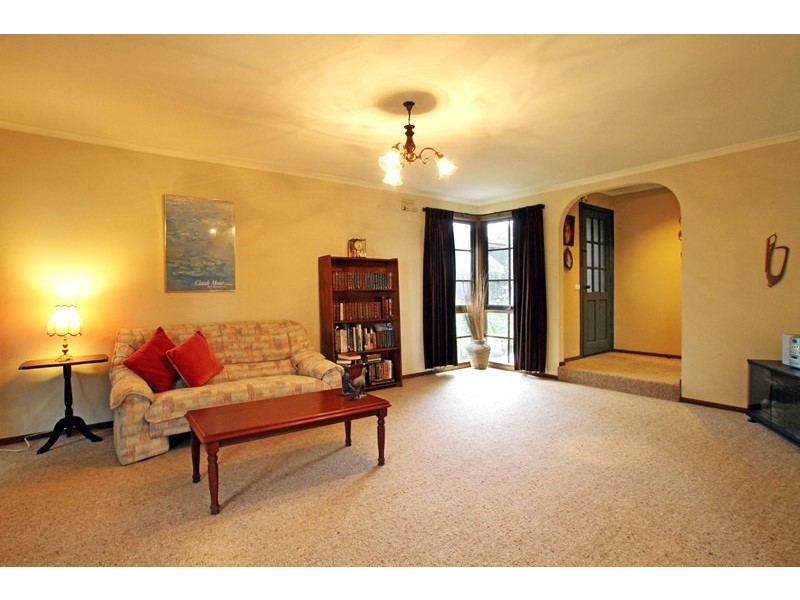 6 Ashcombe Drive, Ringwood VIC 3134