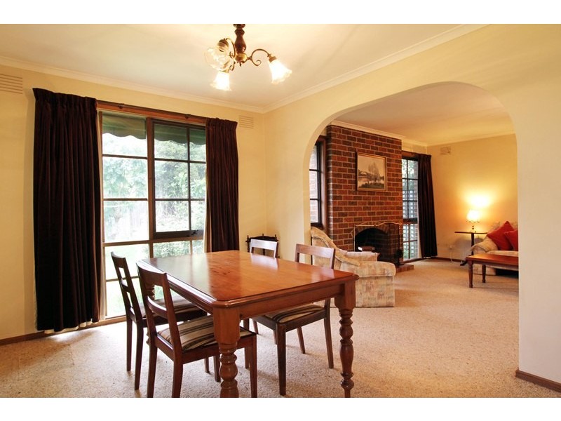 6 Ashcombe Drive, Ringwood VIC 3134