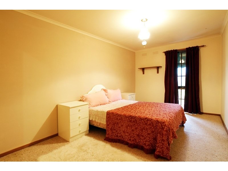 6 Ashcombe Drive, Ringwood VIC 3134