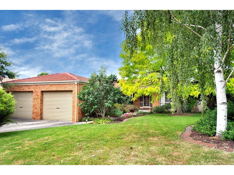 34 Crawley Grove, Ringwood North VIC 3134
