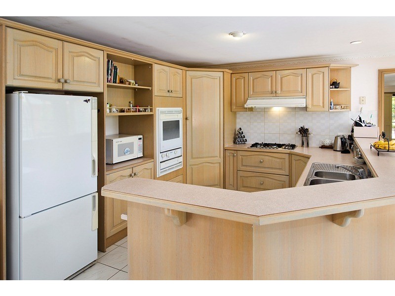 34 Crawley Grove, Ringwood North VIC 3134