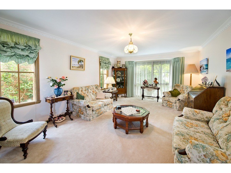 34 Crawley Grove, Ringwood North VIC 3134