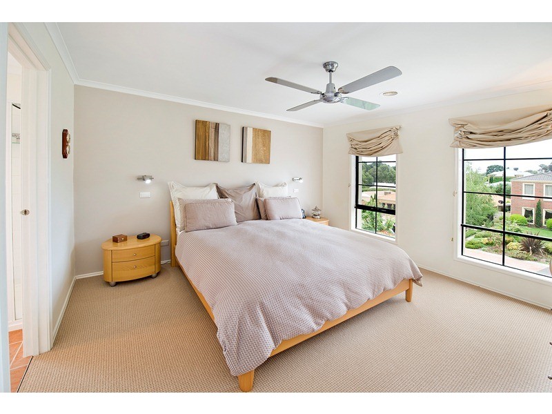 7 Berrywood Walk, Warranwood VIC 3134