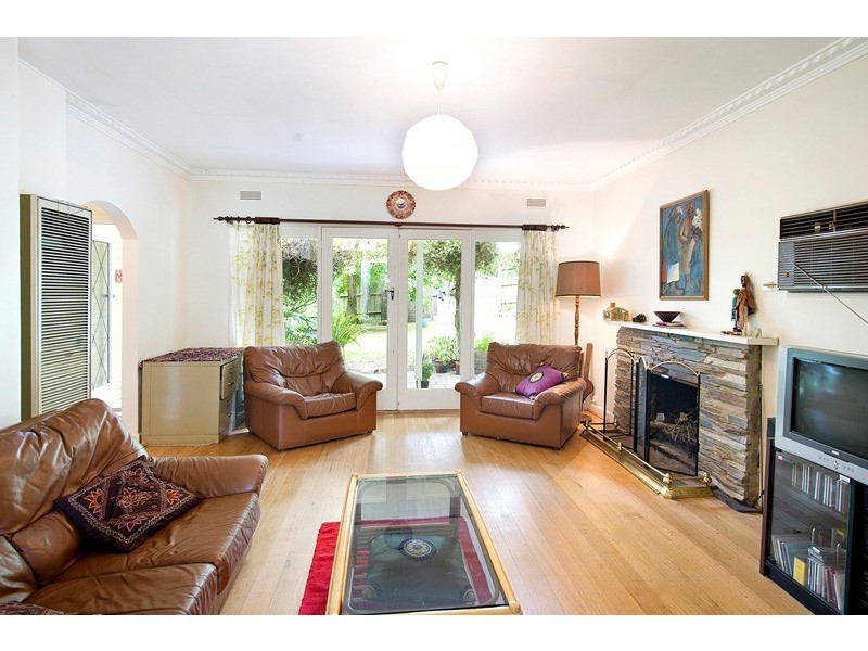 18 Linden Road, Ringwood North VIC 3134