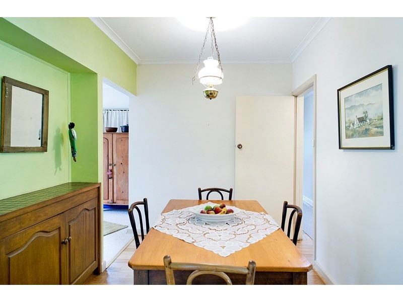 18 Linden Road, Ringwood North VIC 3134