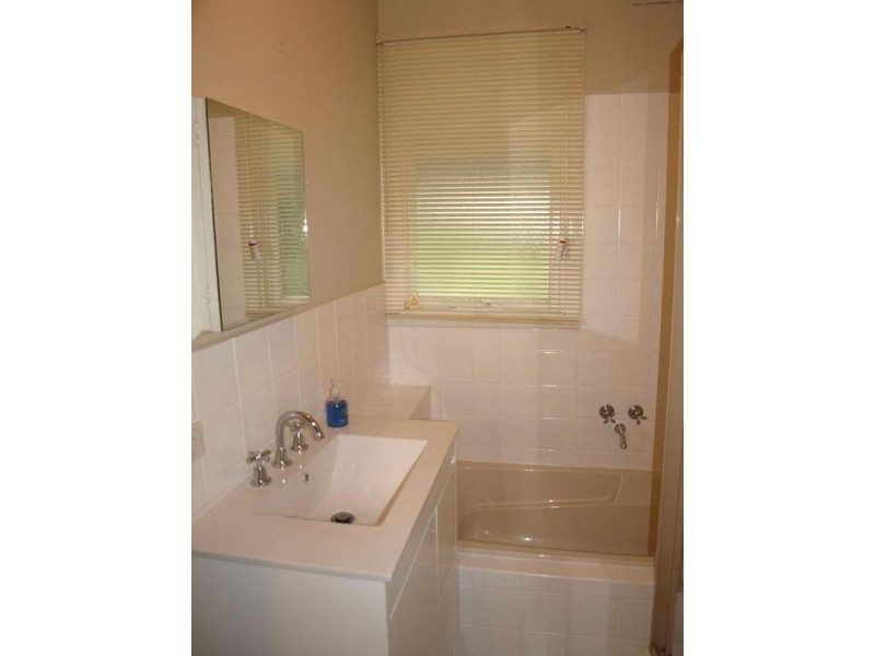 36 Exeter Road, Croydon North VIC 3136