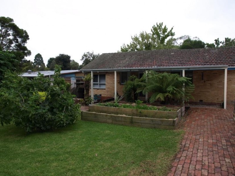 36 Exeter Road, Croydon North VIC 3136