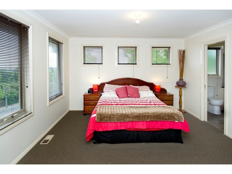 49 Ryland Avenue, Croydon VIC 3136