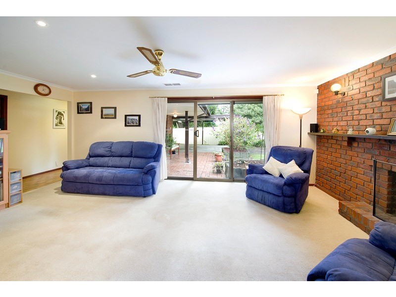2/4 Mirabel Avenue, Ringwood East VIC 3135