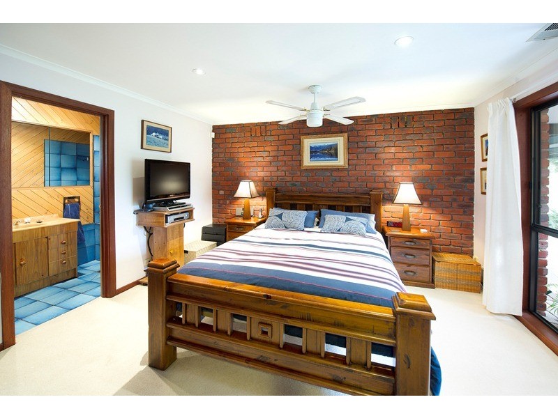 2/4 Mirabel Avenue, Ringwood East VIC 3135